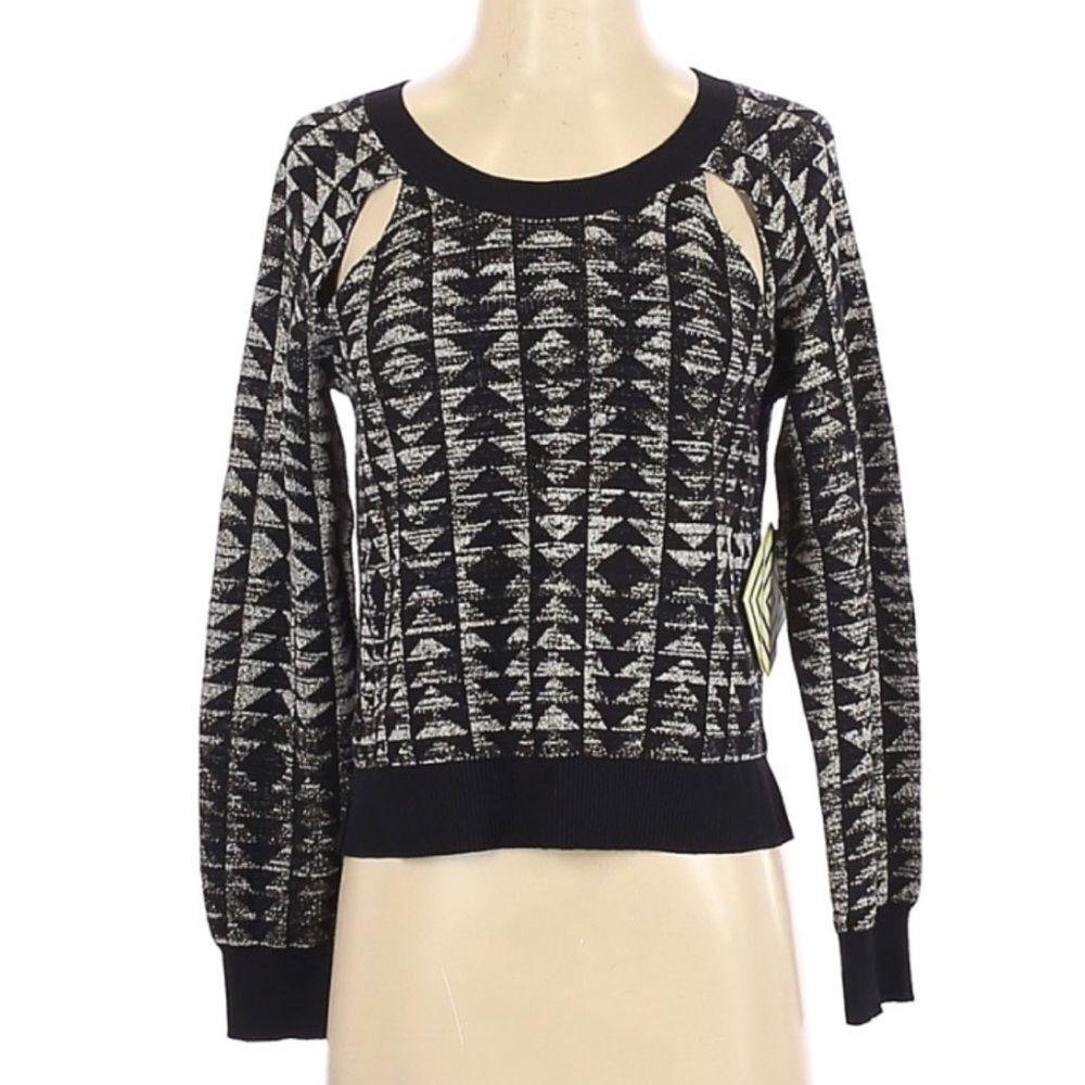 Viva Vena Metallic Cropped Sweater